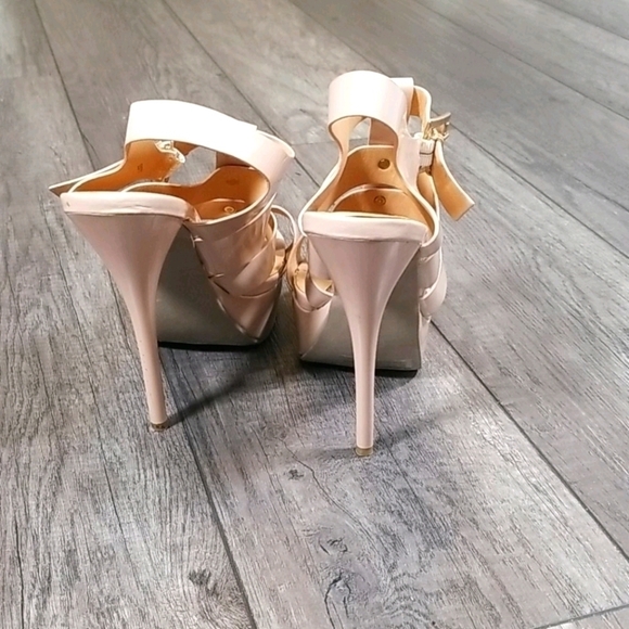 Charlotte Russe Strapy Platform Heels - Picture 4 of 6